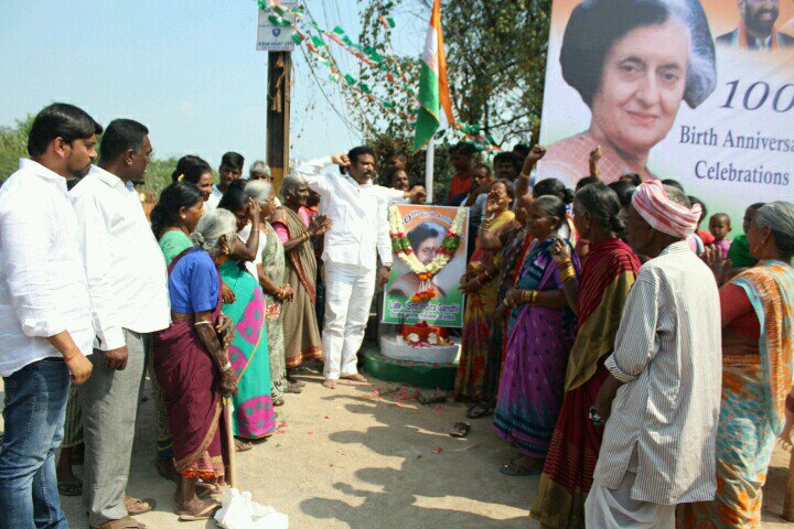 NSriGanesh's tweet photo. Late. Smt.Indra Gandhi 100th Birthday day celebrations.
at #annanagarward3
#jandapanduga #SriGaneshforCantonment #UttamkumarReddy #TPCCS #Congress #IndianNationalCongress #RahulGandhi #voteforchange_voteforGanesh https://t.co/zAvT36SmXF