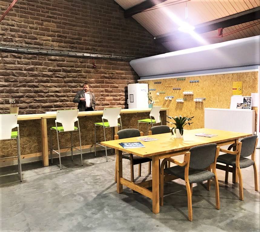 Modpack_UK's tweet photo. One step closer to our clients! We are happy to announce that today we officially opened our first office in Liverpool (operational from January 2018)!
#ModpackSystem #IntegratedExportServices #OneStopShop #LogisticSolution #PlantRelocation #HeavyDutyTransport https://t.co/5PmIFvhbHS