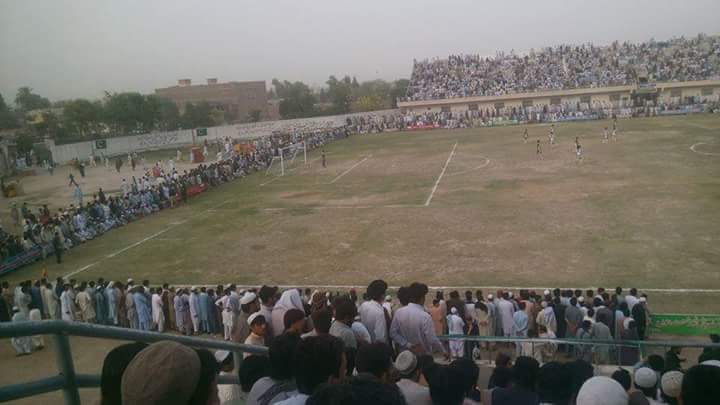 "Pakistan mein football kaun dekhta hai" [THREAD] Bannu