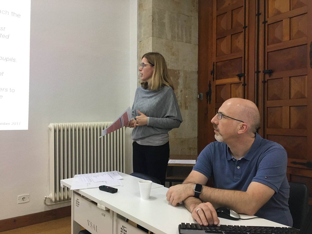 grial_usal's tweet photo. German team presenting the tool to share knowledge about immigrant supporting at schools #STEMSProject https://t.co/UbkYqGg7lx https://t.co/6k8h6sZH1W