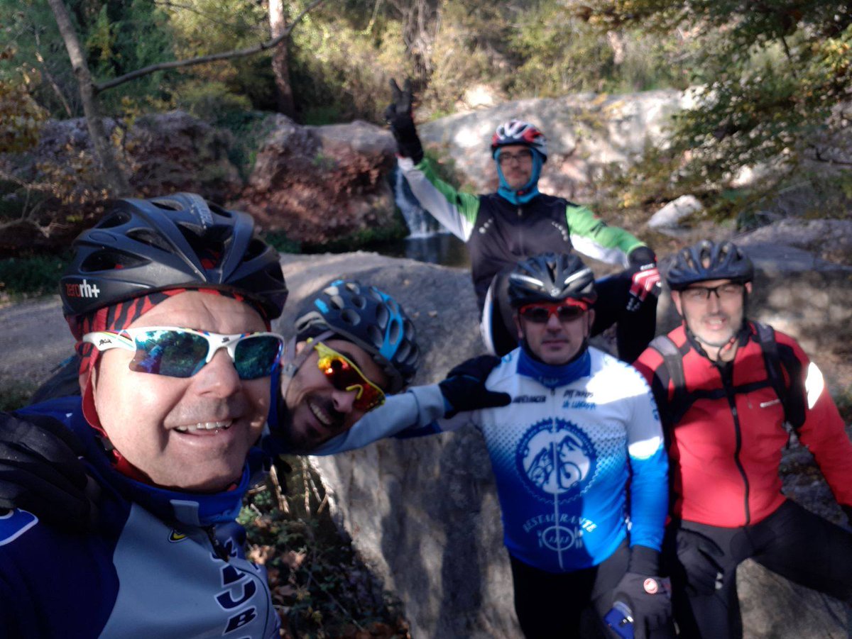 menofbike's tweet photo. 📸Imágenes de la Ruta BTT - Riells de Fai
Gran ruta y preciosas vistas...

🚵‍♀️https://t.co/yTUQsE8FLa https://t.co/3HAzSK04a1