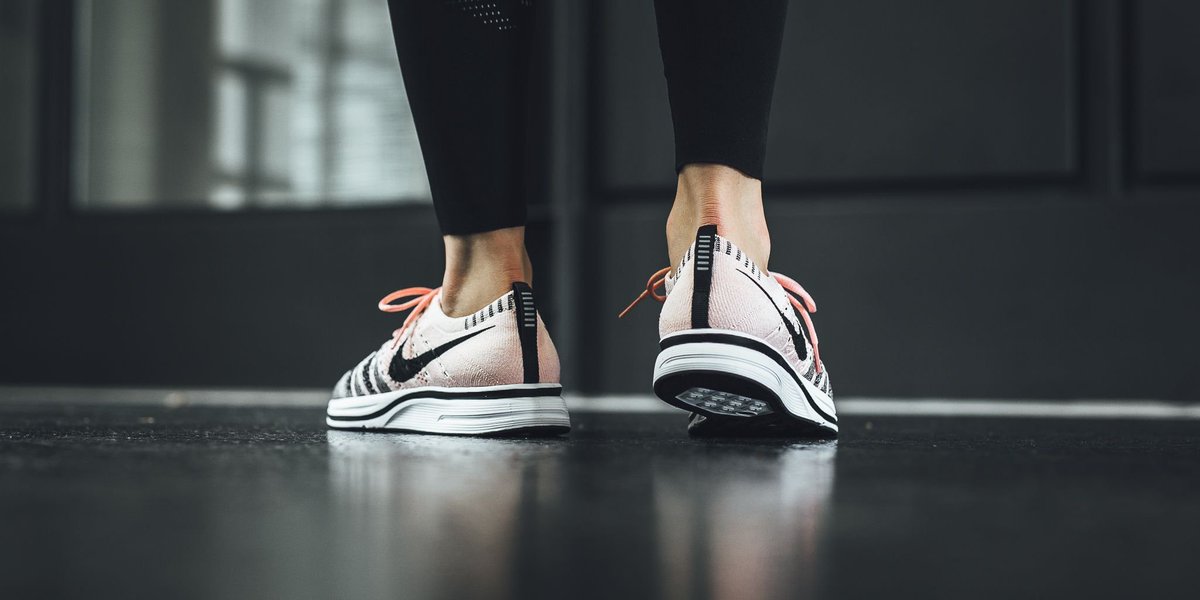 titoloshop's tweet photo. #SALE 🚨 

NIKE Flyknit Trainer - SUNSET TINT

shop here ➡️ https://t.co/6xyu4w9hnY

#nike #flyknit #flyknittrainer #sunsettint #nikeflyknittrainer https://t.co/lBB6CbY43H