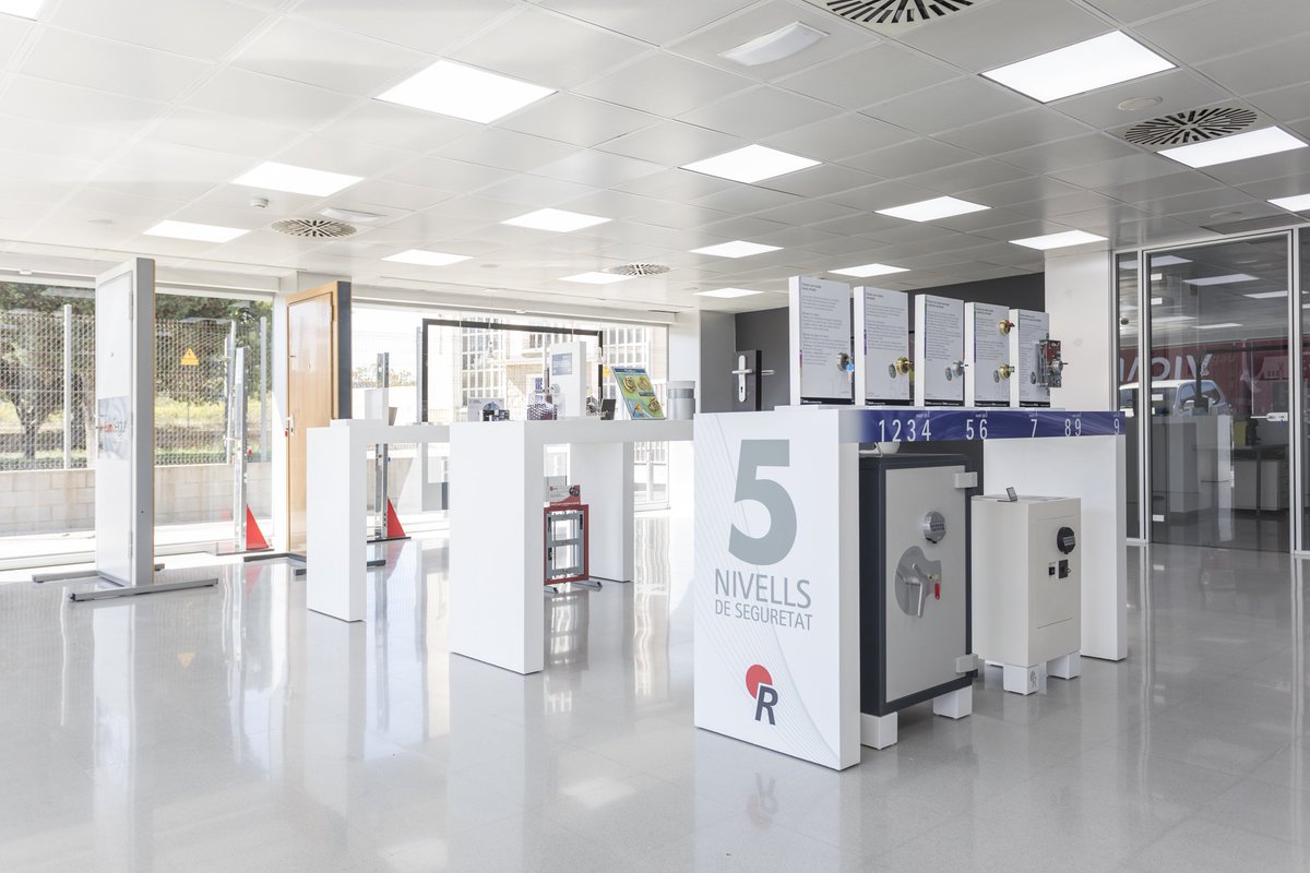 INN.Gallery llega a Girona de la mano de <a href="/RigauGrup/">Rigau</a>. Este jueves se inaugurará un nuevo mega-establecimiento de 1.000m2.
Más información en bit.ly/2mIuCLb