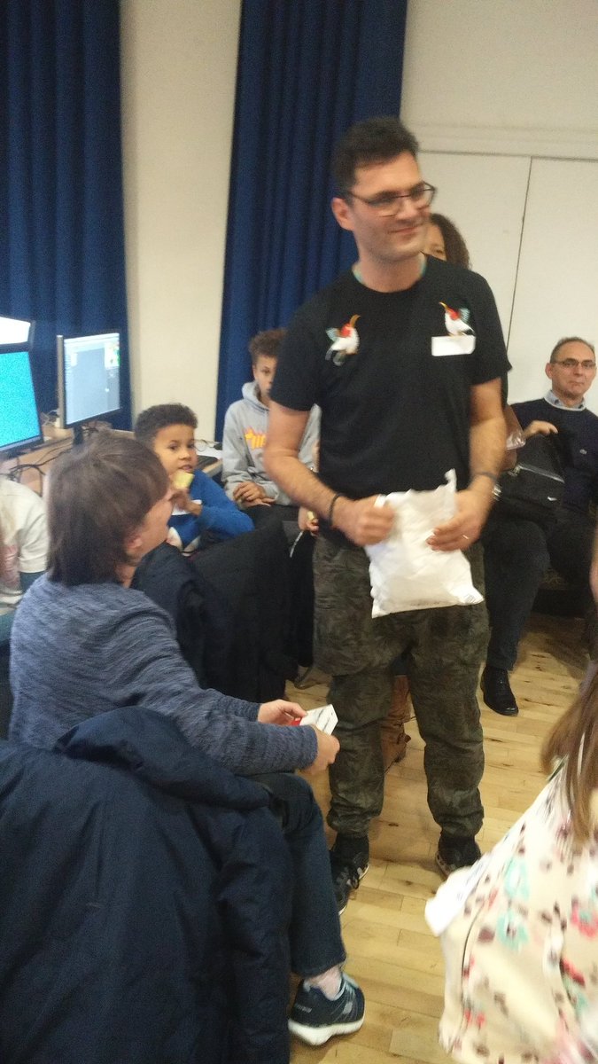 BrianLinuxing's tweet photo. Saturday's Covent Garden Raspberry #Pijam was a magnificent success we had over 80 people and plenty of fun.
Lots of kids, bags of coding and many laughs.
A special thanks goes to @fth_nix and @dragonhall
#CGjam https://t.co/6tj4A93VtQ