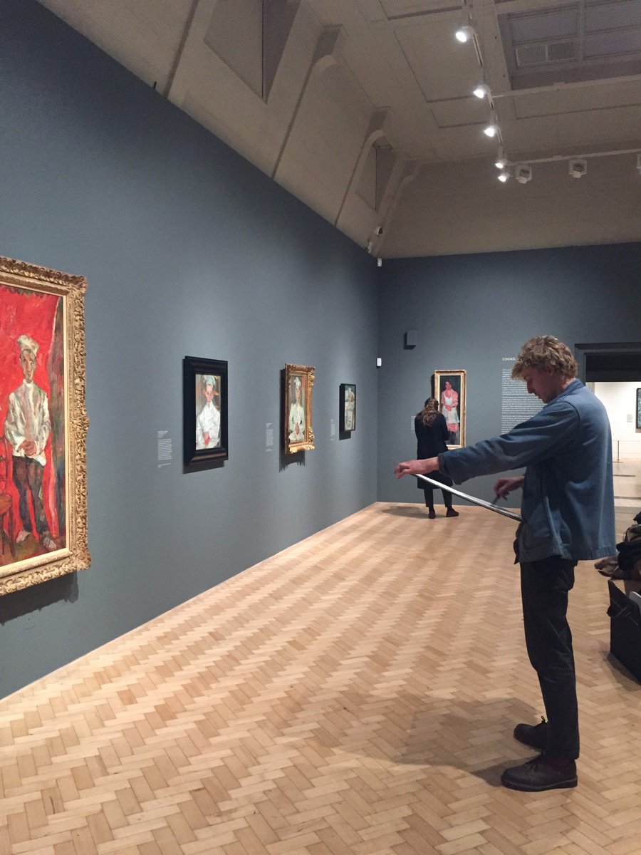 RoyalDrawing's tweet photo. Our Drawing Year students were lucky enough to visit the #SoutinePortraits exhibition @CourtauldGall before the doors opened to the public. They drew from the vibrant and characterful paintings in the early hours before the crowds arrived, a rare experience! https://t.co/2JrQiadQFD