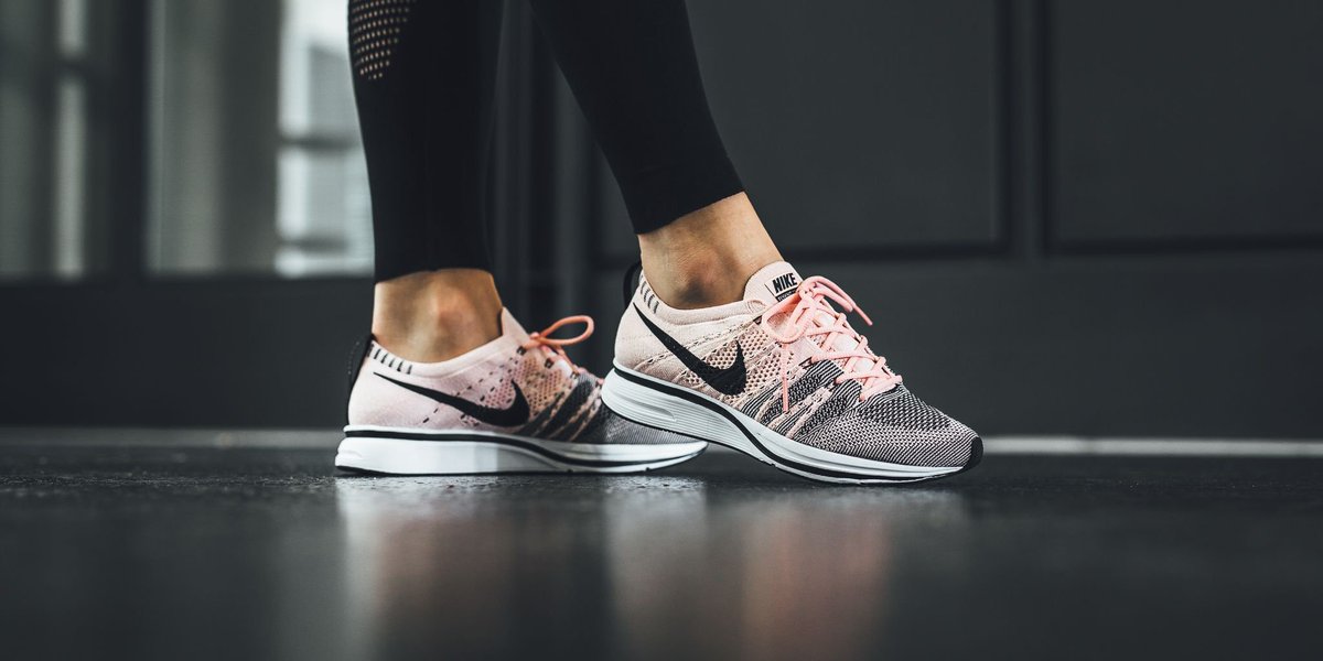 titoloshop's tweet photo. #SALE 🚨 

NIKE Flyknit Trainer - SUNSET TINT

shop here ➡️ https://t.co/hsiFWl1EQR

#nike #flyknit #flyknittrainer #sunsettint #nikeflyknittrainer https://t.co/DBj0vq2SSl