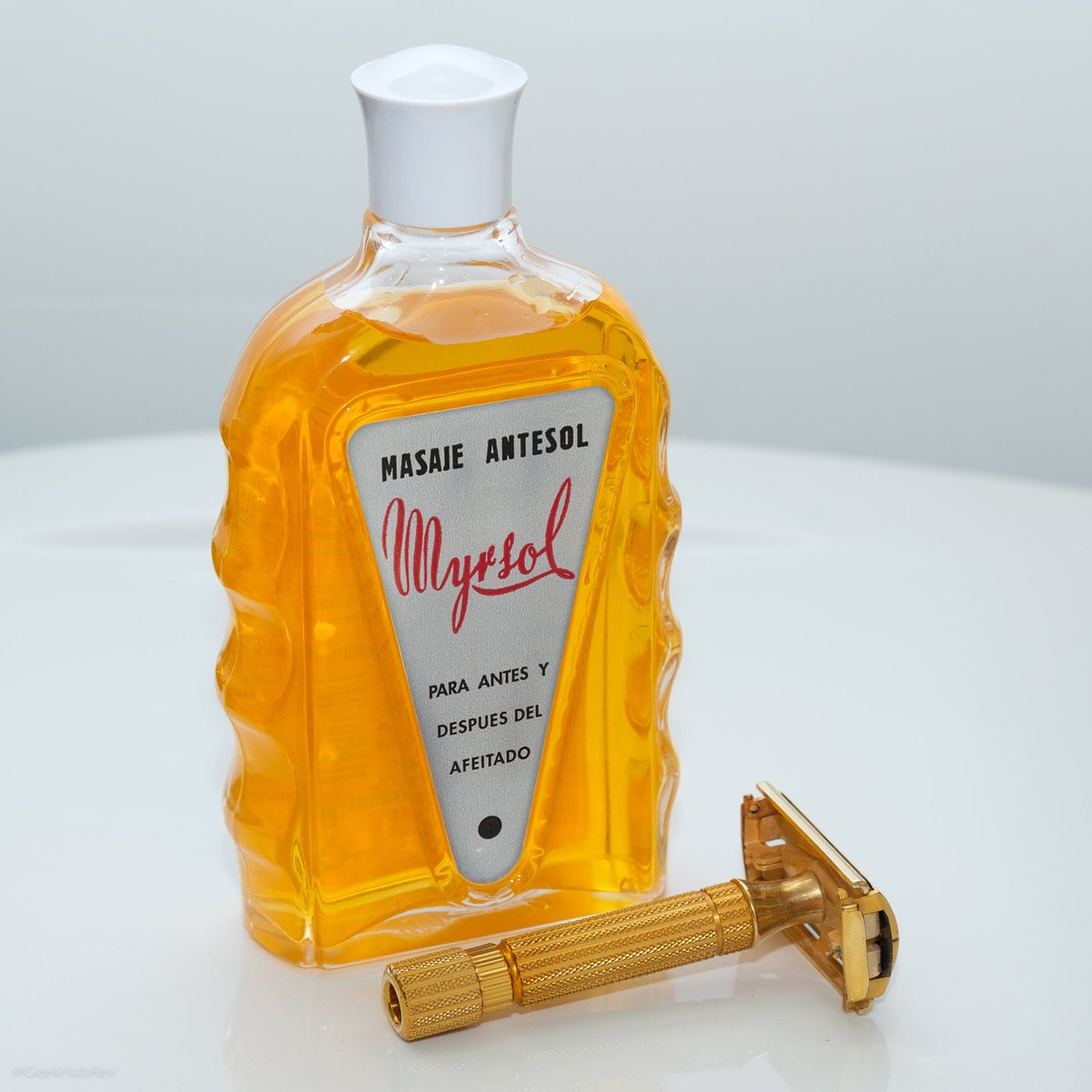 GeekHubRev's tweet photo. Myrsol Antesol Pre/Aftershave review – 7/10 pleasant, classic, barbershop scent, very basic properties https://t.co/nubZ4G0HkL #wetshaving #aftershave #barbershop https://t.co/4SiuFpdPm5