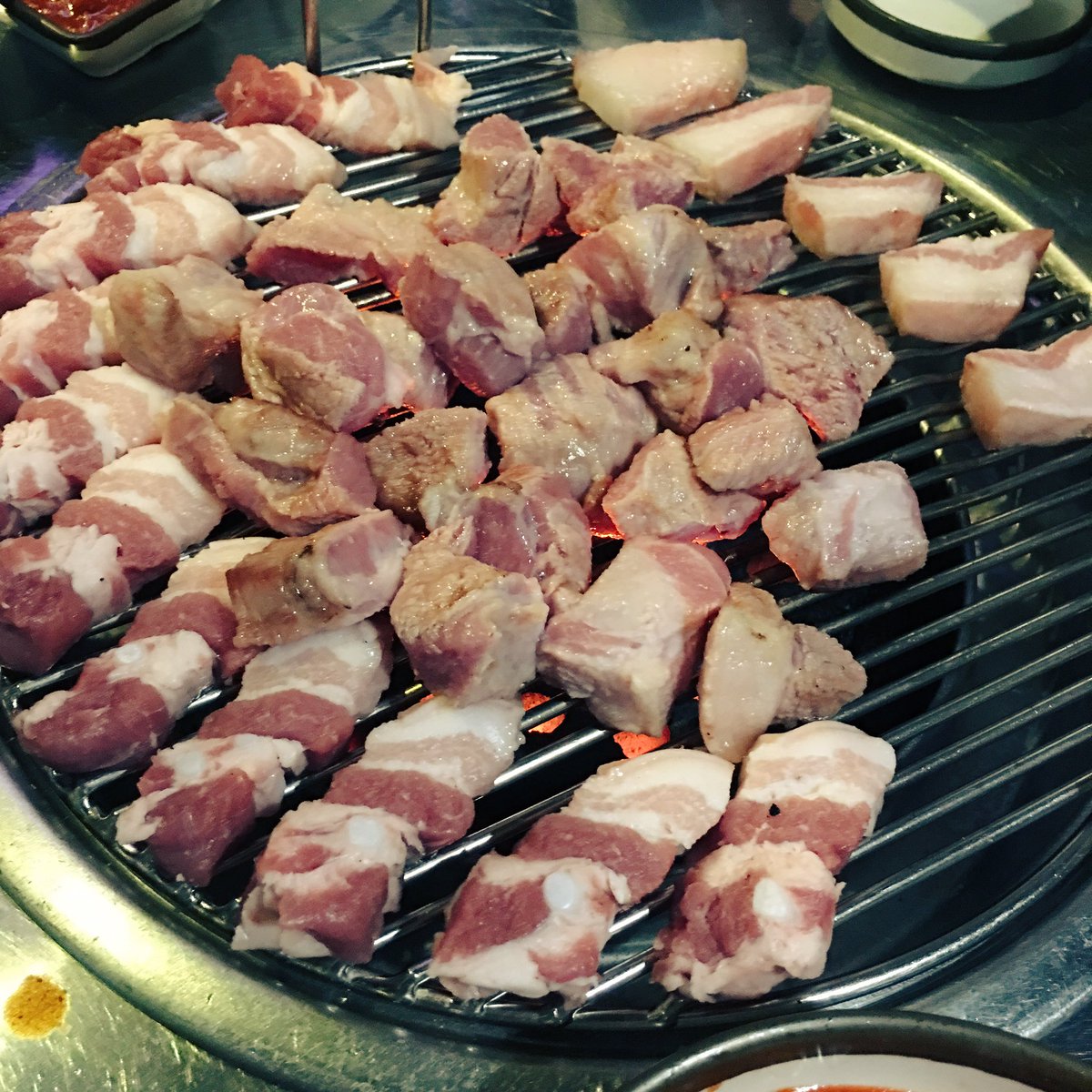 proxywolf's tweet photo. ㅅㅂ. 한국음식 ㅈㄴ 맛있으니 이번 생은 다이어트 포기다. #제주돈사돈 https://t.co/YVMStrXAhr