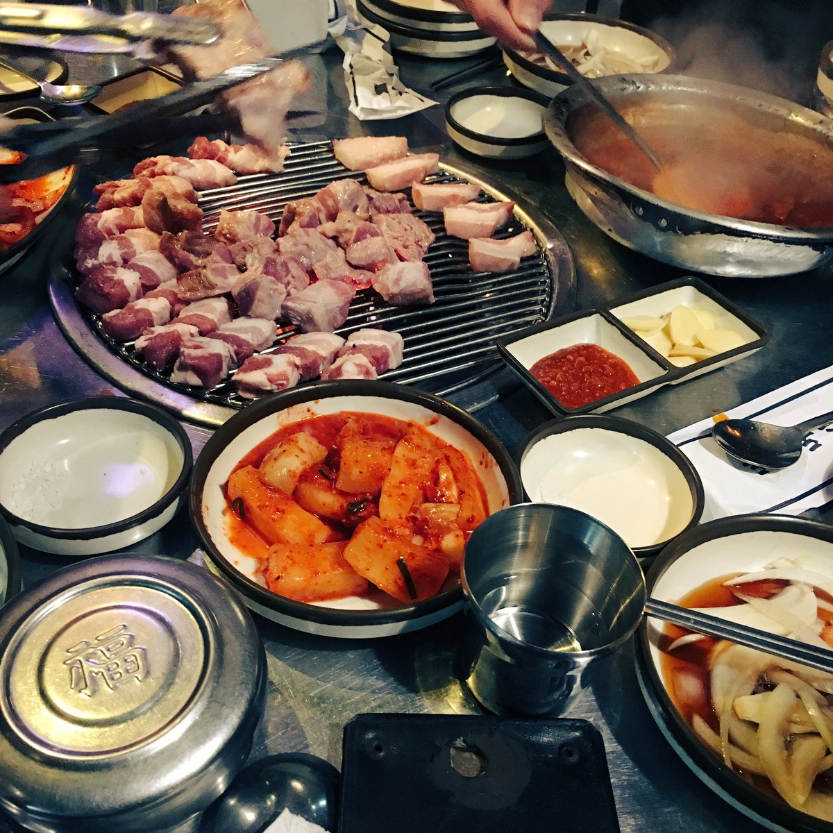 proxywolf's tweet photo. ㅅㅂ. 한국음식 ㅈㄴ 맛있으니 이번 생은 다이어트 포기다. #제주돈사돈 https://t.co/YVMStrXAhr