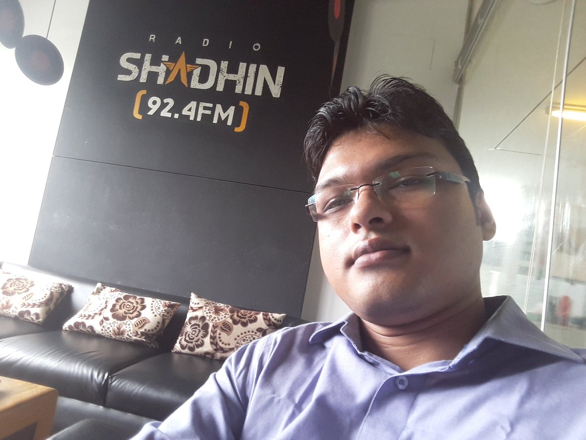 Sanjiteee's tweet photo. Work at Radio Shadhin 92.4 Fm https://t.co/YFnk0I1y5O
