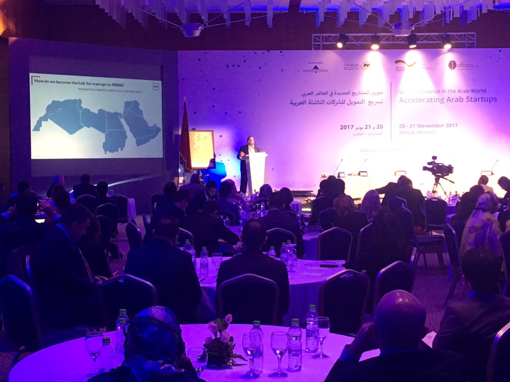 Jule's tweet photo. From big fat dinosaurs to tiny cockroaches -@Hasmanh in his Keynote @ConferenceMA about startups in transition https://t.co/UyzStHW8si