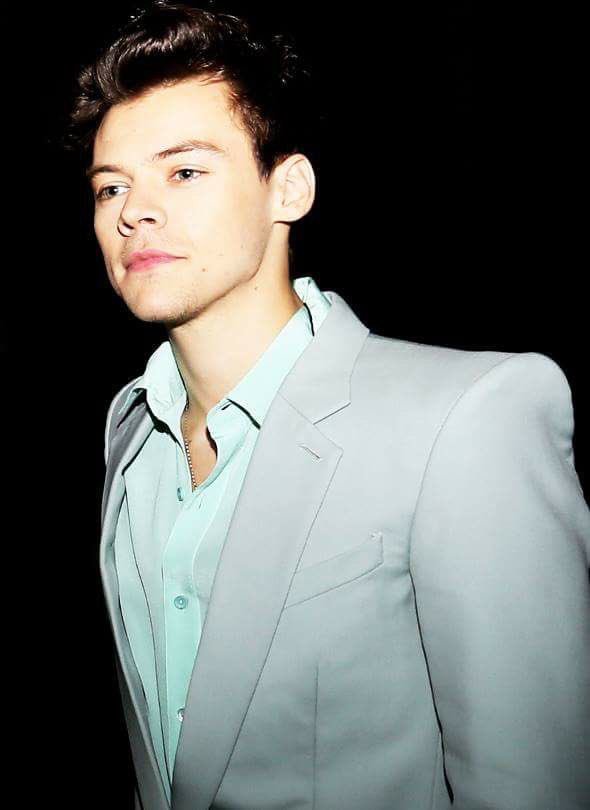 Roberta71503668's tweet photo. Foto in bassa qualità di Harry oggi nel backstage del Victoria's Secret Fashion Show. 

Shanghai, 20 Novembre 2017 @Harry_Styles💚 https://t.co/1q8Ck3iGZ7