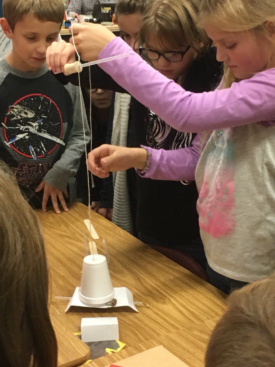 BarbTilley3's tweet photo. Success at Rescuing the Wolf! #tscstem #PUsled https://t.co/wYXz5JfLN8