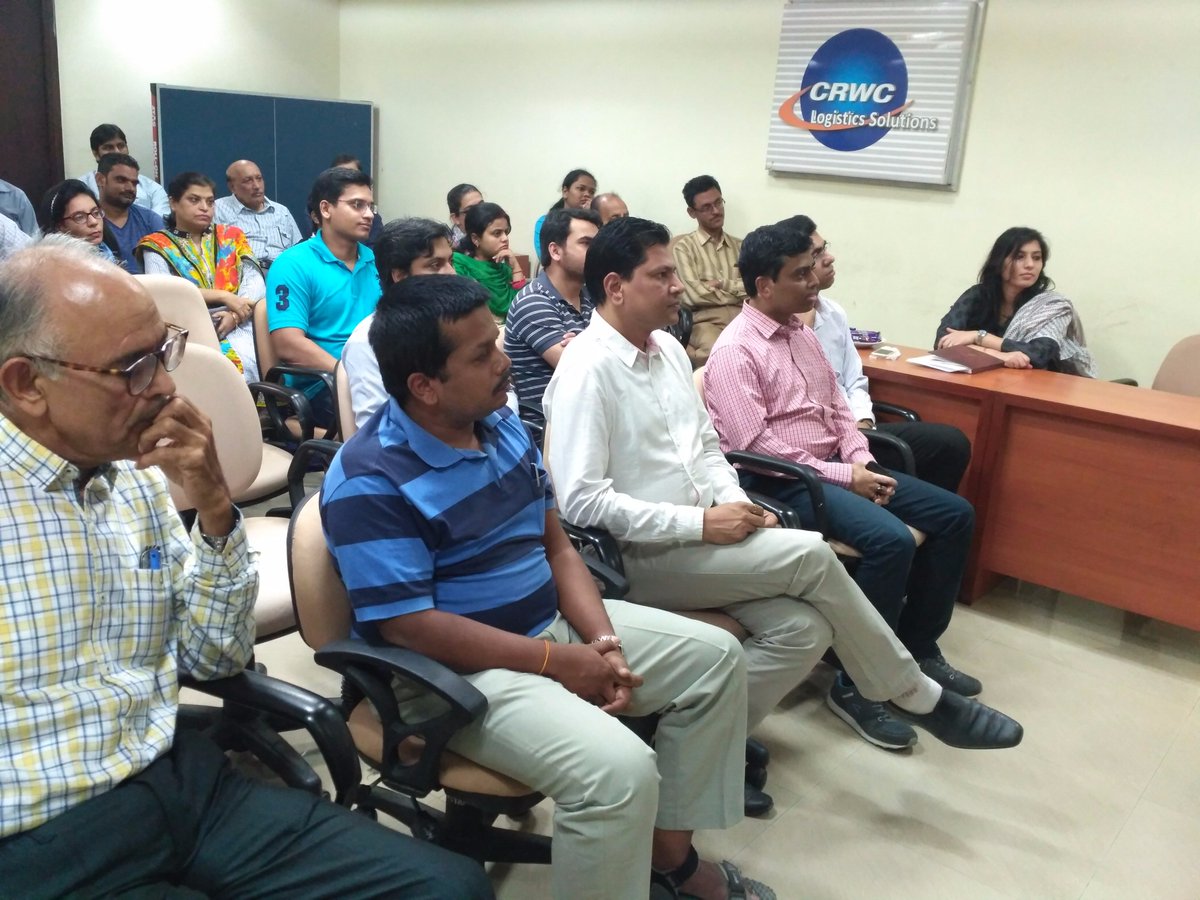 CRWCL_India's tweet photo. (2/2) Shri J.P. Yadav, Retd GM, CWC is speaking during this occasion. #VigilanceAwarenessWeek. #CorruptionfreeIndia #VigilanceWeek2017 https://t.co/Q70MJdKNOp