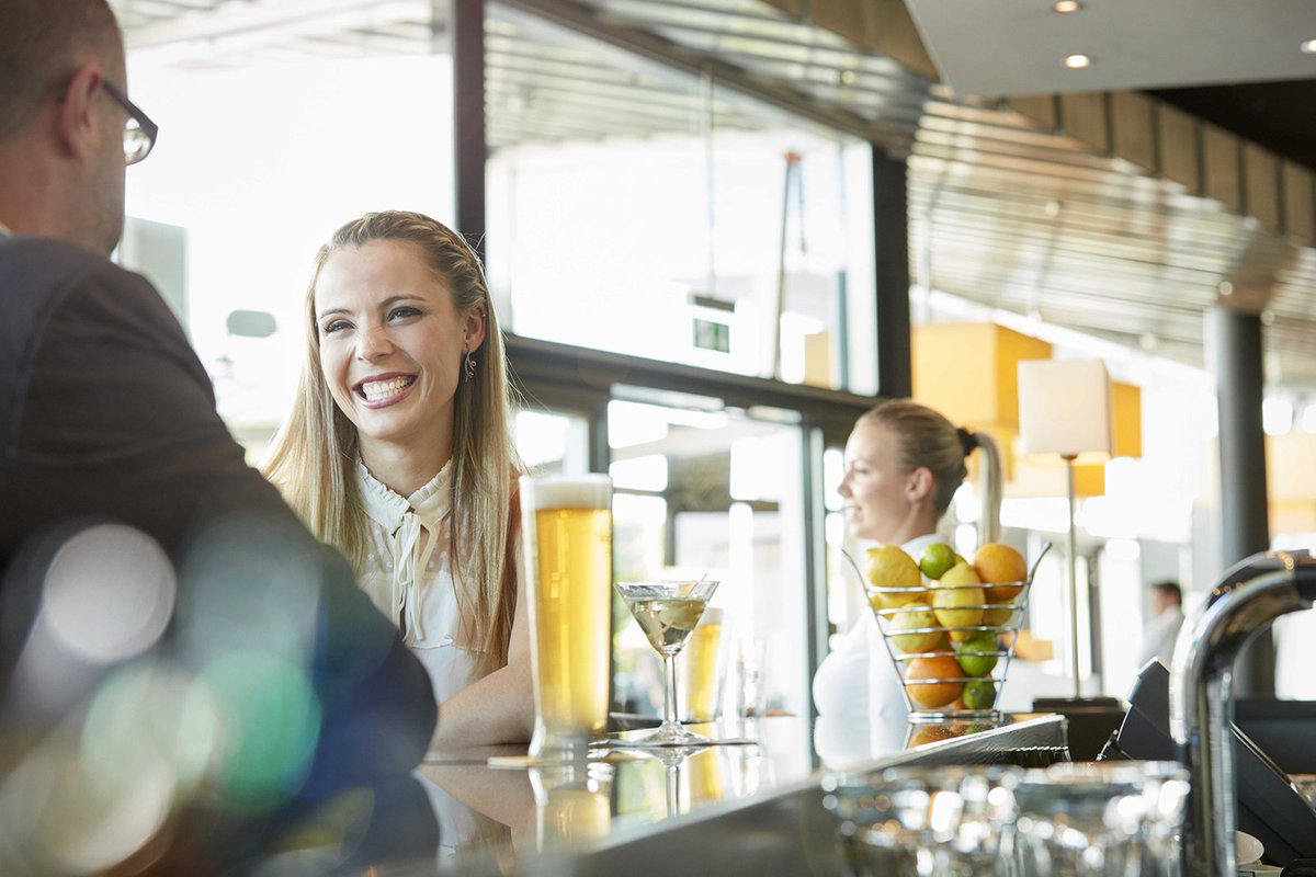 HolidayInnBern's tweet photo. Unser Silvesterpackage ist ab sofort buchbar!
https://t.co/2sYksDviN7
#Silvester #NewYears #Bern #HolidayInnBernWestside #bigsplashes https://t.co/BENAutpRdQ