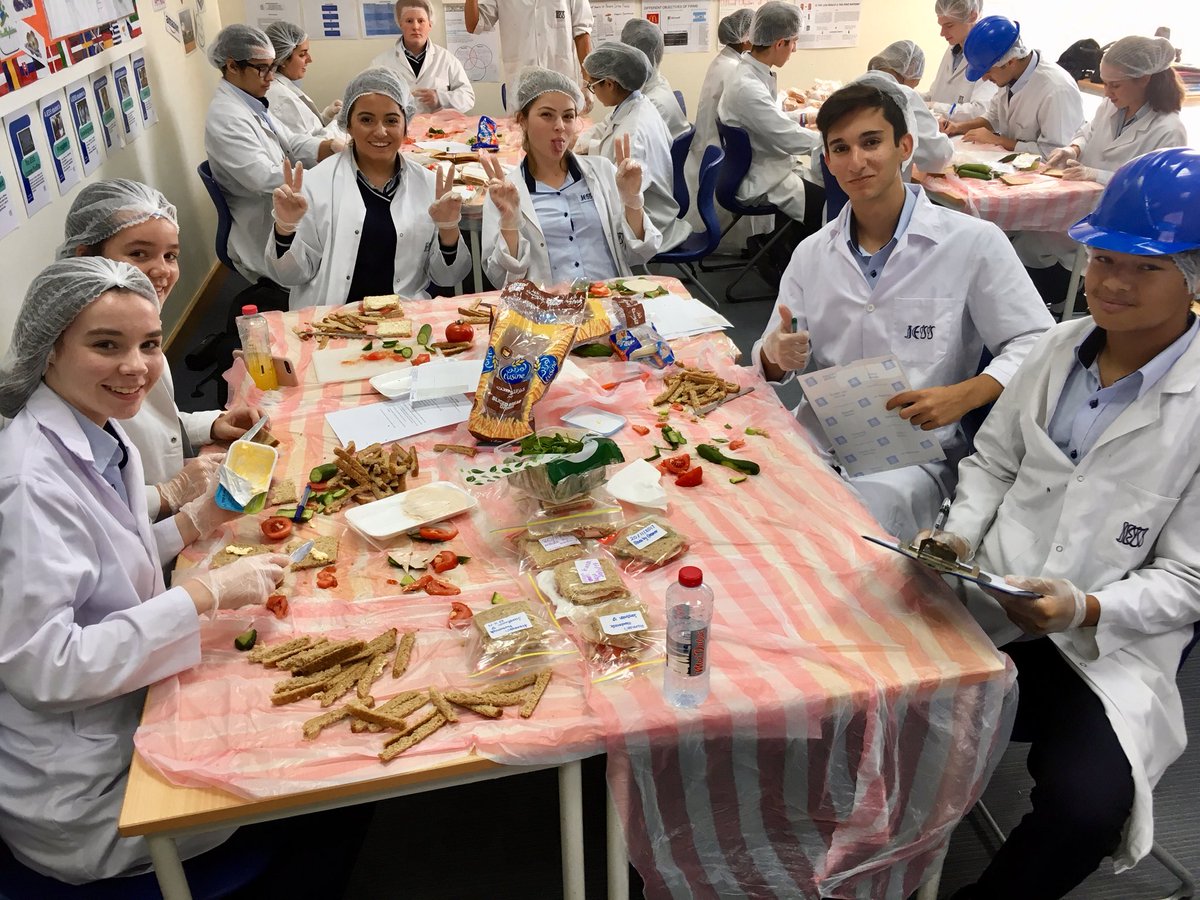 JESSBusEcoDept's tweet photo. Yr 11 Bus Studies intro to Production. JESS sandwich manufacturing. Job/Batch/Flow @JESS_Secondary @JESS_Director #JESScollaboration #JESSreallife https://t.co/ugJjdUuPuF