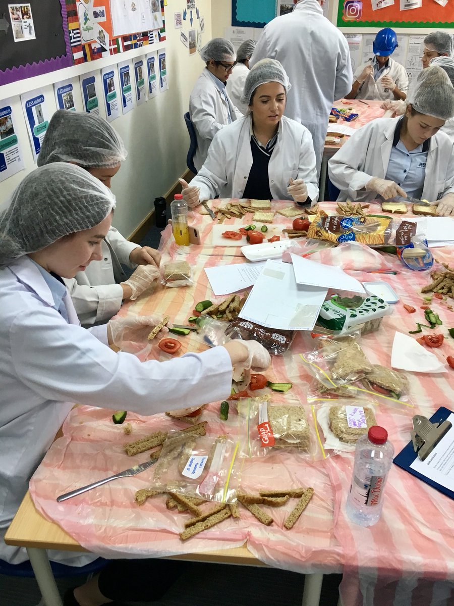 JESSBusEcoDept's tweet photo. Yr 11 Bus Studies intro to Production. JESS sandwich manufacturing. Job/Batch/Flow @JESS_Secondary @JESS_Director #JESScollaboration #JESSreallife https://t.co/ugJjdUuPuF