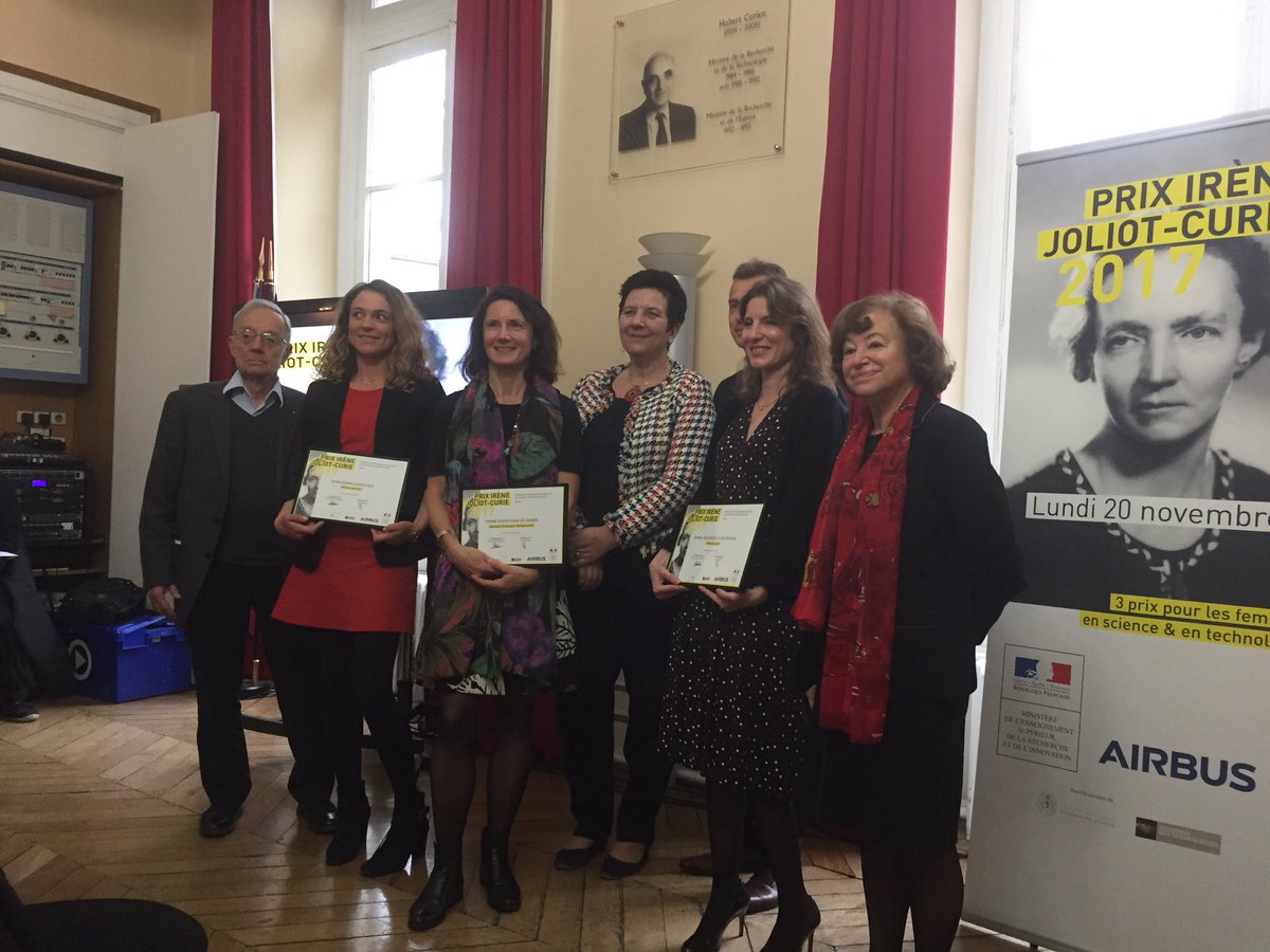 amariejonq's tweet photo. @InterElles #pijc "Mesdames, vous incarnez la science dans tout ce qu'elle a de plus beau, de plus fécond, et de plus engagé". Frédérique Vidal https://t.co/pR6iC8QzNW