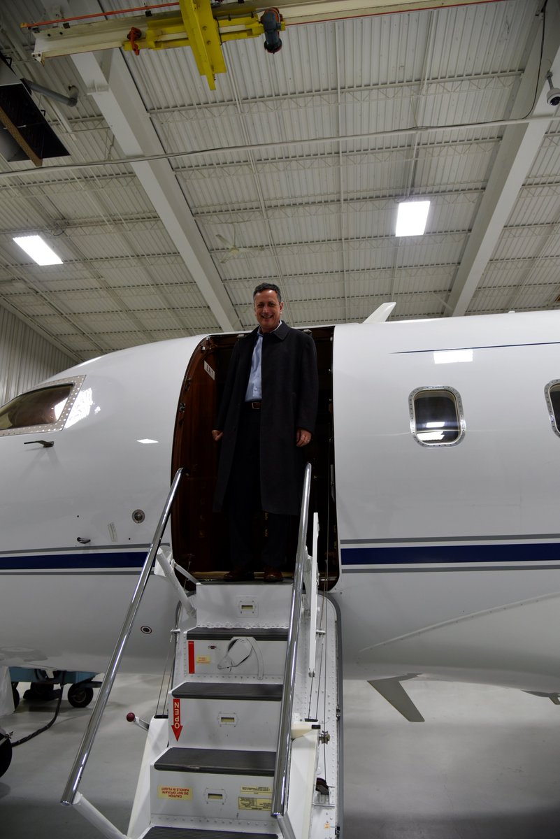 MERA_org's tweet photo. Byron Schneidman, partner, RSM US LLP, tours a remanufactured business aircraft at the MERA Executive Council Meeting, Nov. 14 โ 15, 2017, at Nextant Aerospace, Cleveland, USA. @NextantAero #ManufacturedAgain https://t.co/6oF18imm5Z