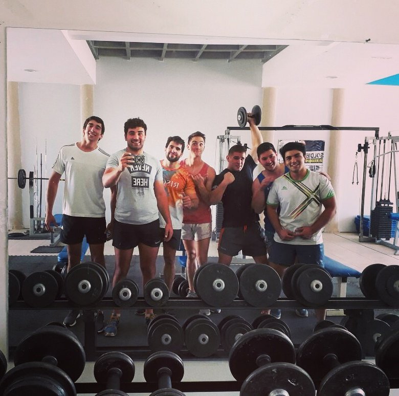 La maquinaria del Santo ya comienza a con los trabajos de pretemporada en el gimnasio. 
#sanjorgerc #PonéPrimera