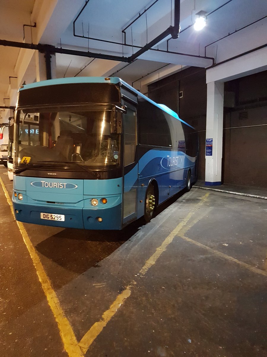 PeteBerry11's tweet photo. Sat at Hammersmith waiting to take students back to Marlborough College @D_Hoskins76 @TouristCoaches @S78Smerdon @acchutter89 https://t.co/xbZyixpFxd