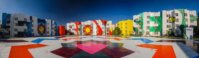 FILGuadalajara's tweet photo. ¡Faltan 5 días para la FIL!
Te compartimos parte de la intervención urbana “Niérika del colectivo madrileño @BOAMISTURA en la Unidad Habitacional Independencia. ¡Un regalo de Madrid, Invitada de Honor a Guadalajara! #GANARÁSLALUZ
Foto: ©FIL / Álvaro Pujol / Gonzalo García https://t.co/KT0TflhAuk