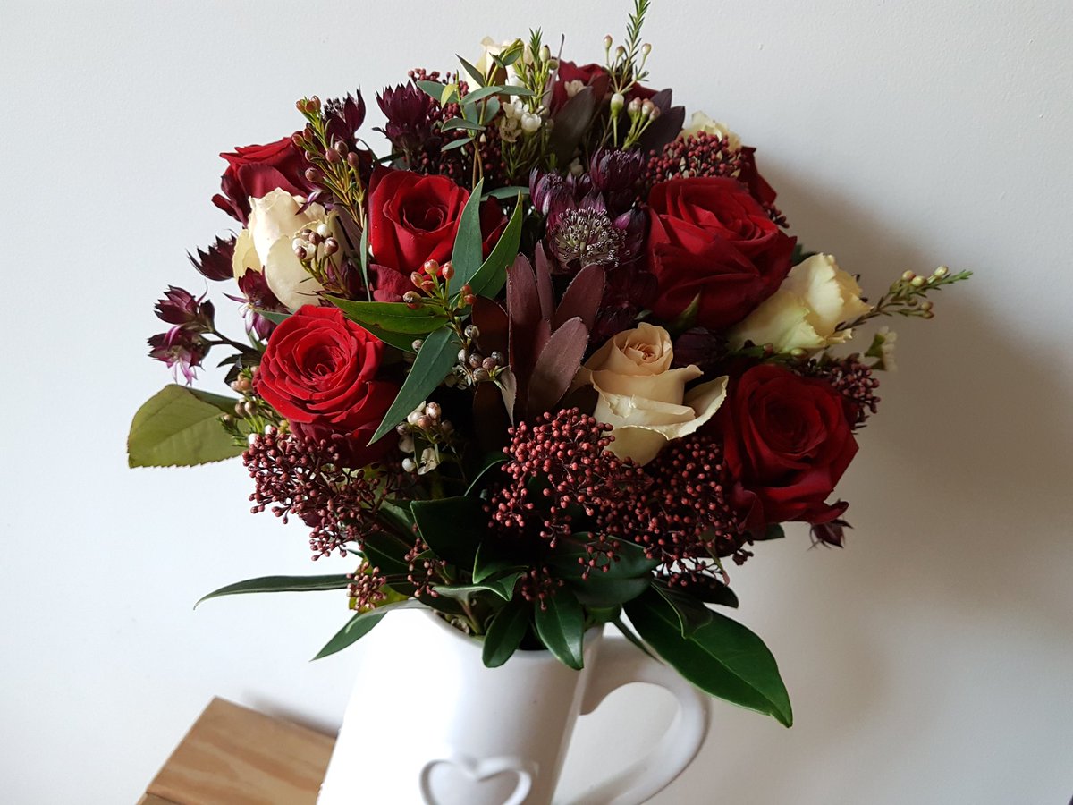 SianVictoriaUK's tweet photo. Surprise delivery of gorgeous @BloomandWild flowers 😍 from @DavinaKumal @iiaaLtd thank you, it brightened up my day! ❤ So happy to have started &amp; finished the #100dayreset with you, I'm so pleased with the results, wouldn't have got happy clear skin without you! x https://t.co/J39usP7A1d