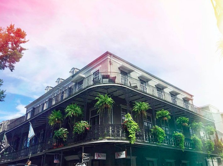 NOLAMarriottCC's tweet photo. Happiness is: fall in the French Quarter. 

📸: lauraminimuffin https://t.co/DWQ3Z2ETw4