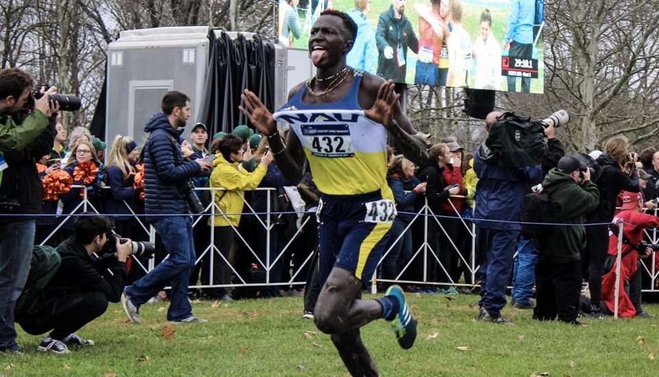 Peter Lomong is a baller and some other things that we learned from the 2017 #NCAAXC National Championships citiusmag.com/2017-ncaa-cros…