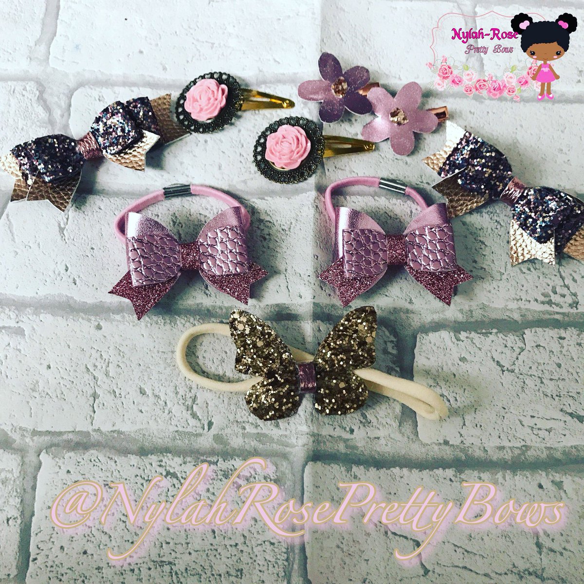 FriendsofHoward's tweet photo. Olivia has donated set of 3 clips, 1 pair of bobbles and 1 headband to the Howard Primary raffle check out her stall on Saturday 9th Dec or beforehand at https://t.co/oFFthkjURG #bows #raffle #prize #buyaticket #winaprize #howardprimary #christmas #kids #family #fun #primary https://t.co/lO7rROIuKk