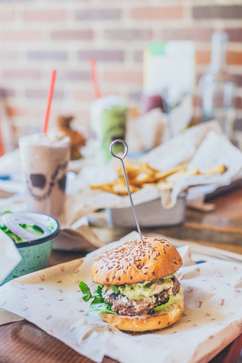 BareburgerCbus's tweet photo. Did you hear?! 🐻 Every Monday-Wednesday our delicious signature burgers are Buy One Get One 1/2 Off! 🍔 Stop in today for an amazing burger for you and a friend...or just two for you ;) We won't judge! https://t.co/tr7laafyNU