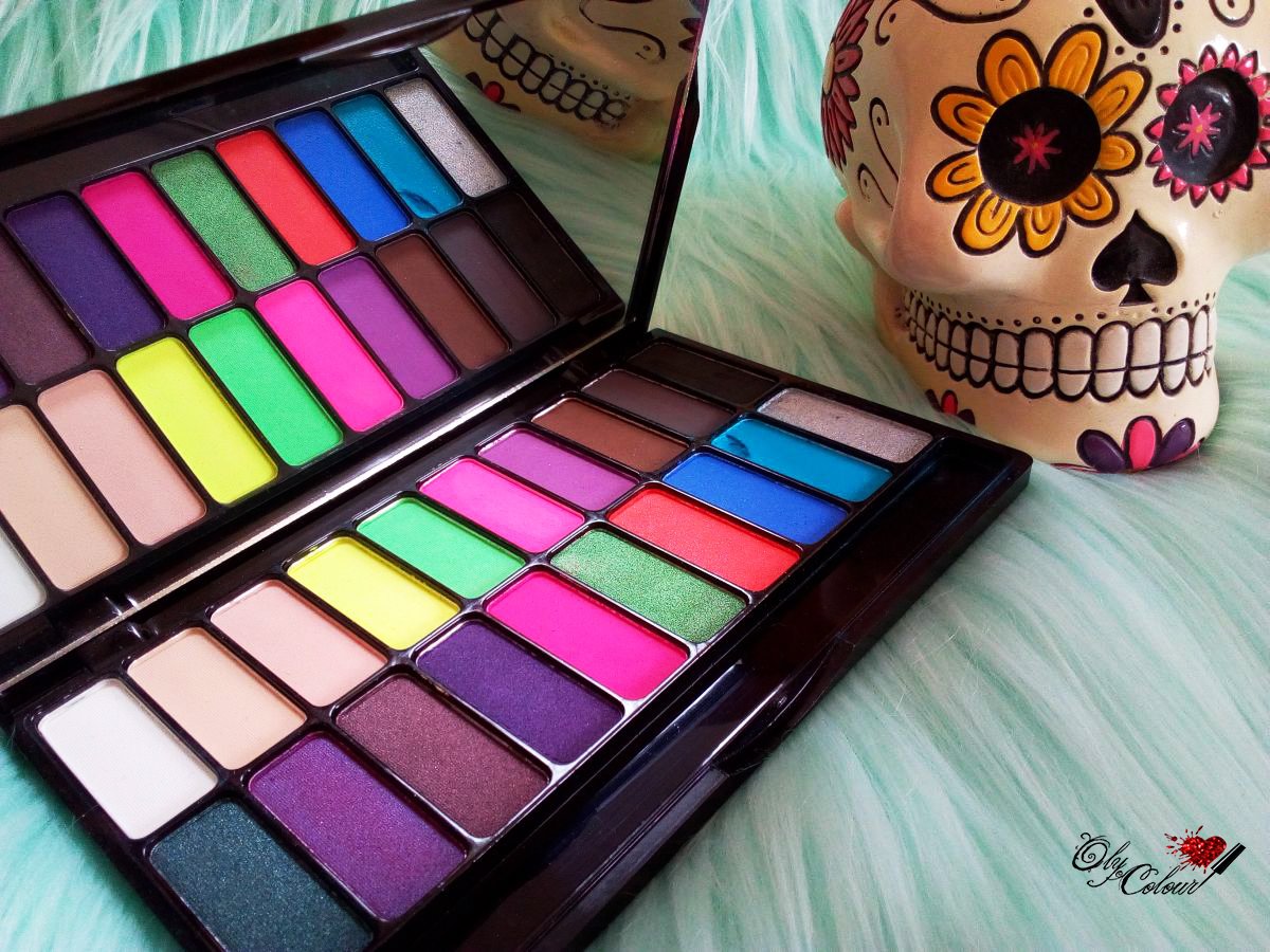 OlyColour's tweet photo. ¿Habéis leido ya el último #post? 👉 https://t.co/3Oot1bgxku no os perdáis esta paleta llenat de color! #makeup #blogger #beauty #maquillaje https://t.co/zIoiKCWfYx