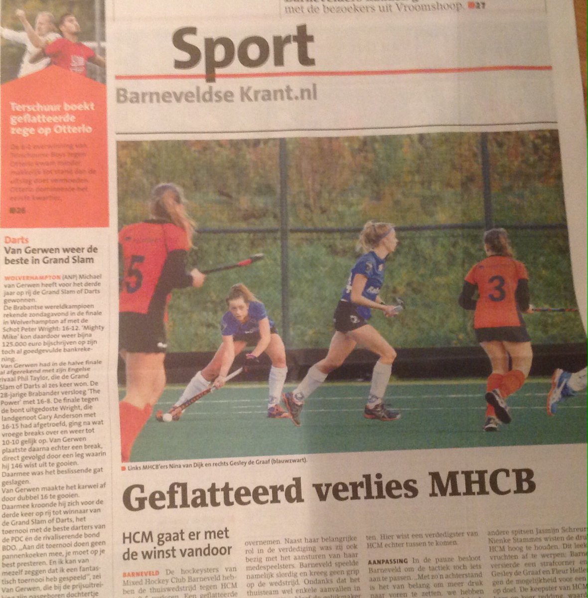 gertjan49's tweet photo. #geflatteerd waarschijnlijk nieuwe verslaggever bij de @barneveldsekrant. Zowel #mhcb als #terschuur zijn geflatteerd #woorddatjenietzovaakhoort https://t.co/JS4u06WVWi