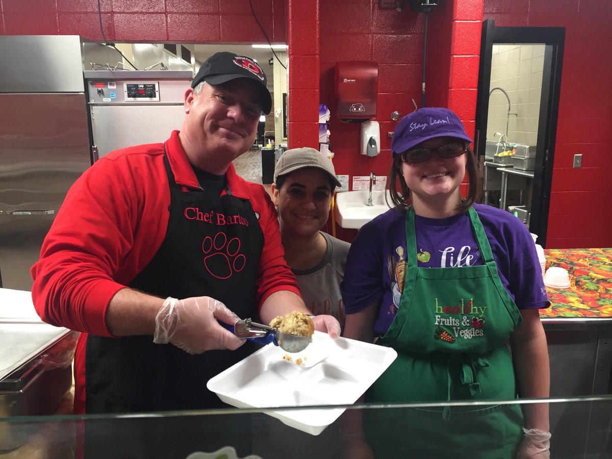 DPSschools's tweet photo. What are you thankful for this holiday? We are thankful for many things - like awesome staff at our schools! Mr. Bartoo serving up some lunch last week. @captcatamount #DaltonDifference https://t.co/cq9DWwVNBZ