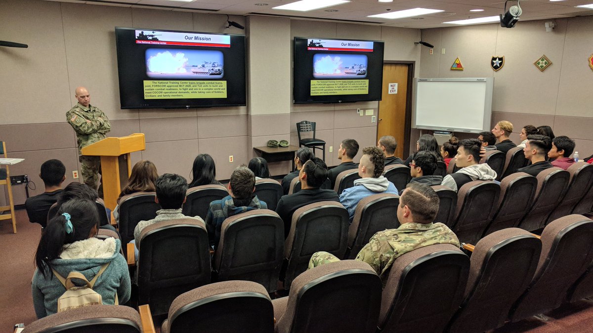 SGVStallions's tweet photo. "Every month, we train about 5,600 Soldiers... We prepare them for any thread they may face in the world."

SGM Bolmer, National Training Center and Ft. Irwin Post SGM

- Inbrief to our Future Soldiers and applicants

@NTC_UPDATE @USARECPAO https://t.co/q0of8AhAtl