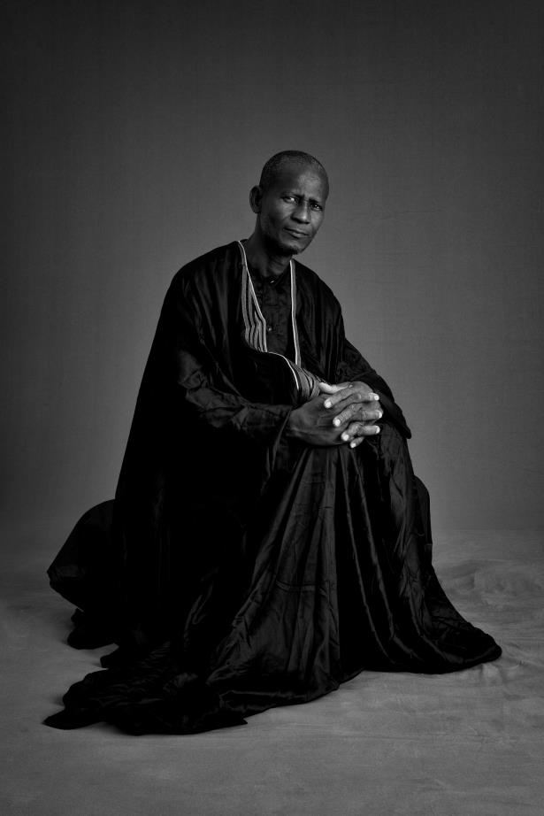 TheGirlGen's tweet photo. Génération Fille vous invite à découvrir Les Visages de la Résistance au Sénégal – la première exposition de portraits en lien avec l’excision en Afrique. 

L’exposition se tiendra à Dakar le Mardi 5 et le Mercredi 6 Décembre 2017 à la Maison de la Presse. https://t.co/789p1CpBUm https://t.co/ASoDEclbMa
