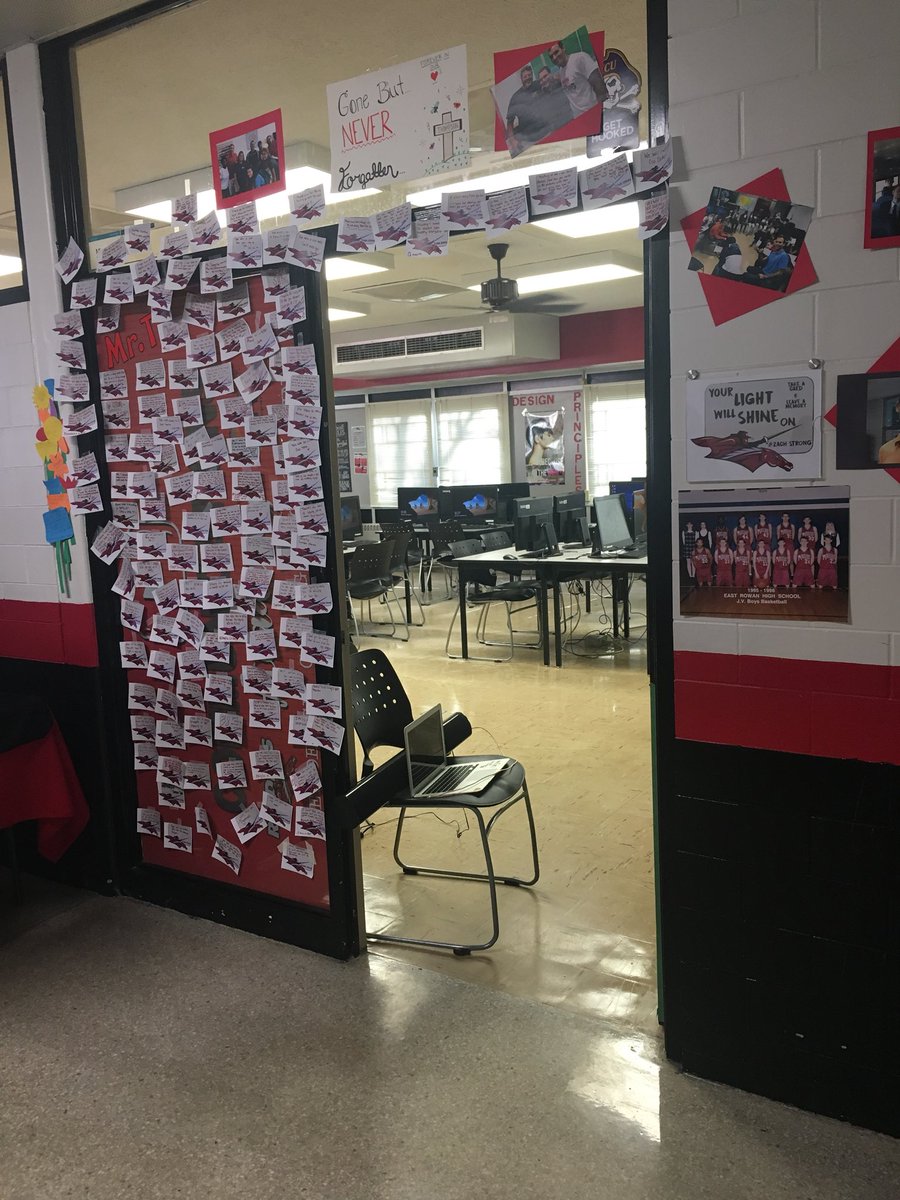SRHS_Guidance's tweet photo. Your light will shine on. #zachstrong #srhs1718 https://t.co/M5fp2dljXY