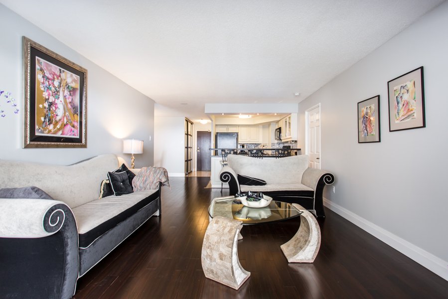 TeamFeldmanRE's tweet photo. Interested in condo living? Check out this amazing listing https://t.co/DM1Ln7eA4v
#RealEstate #Toronto #TorontoRealEstate #TeamFeldman #Condo #CondoLiving https://t.co/3bU45yYmdB