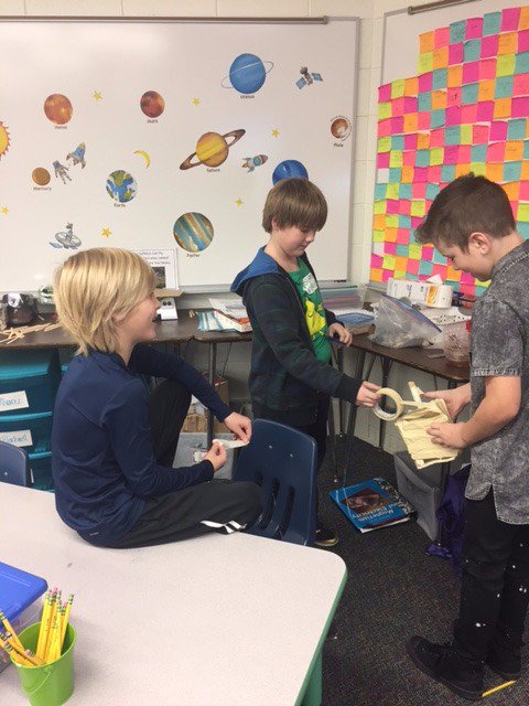 NHillsScience's tweet photo. 4th grade Pilgrim shelters @NHKnights_4 https://t.co/TdXQwz0yaM