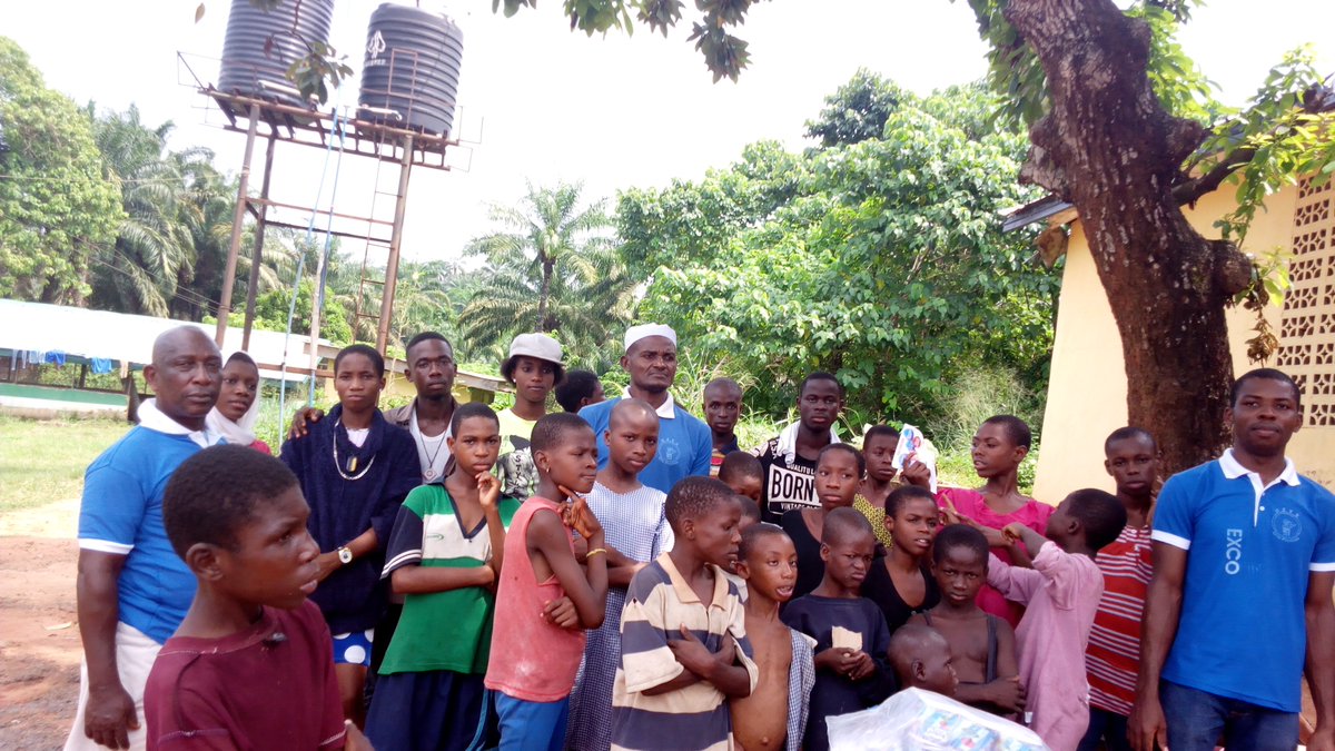 OrluMzys's tweet photo. MEMORIES OF YOUTH WEEK 2017
************************************
IDREAM project was carried out successfully at MZYS Int'l Orlu province.
All glory to God Almighty 
#2017MZYSYOUTHweek https://t.co/sq1pYpbhkP