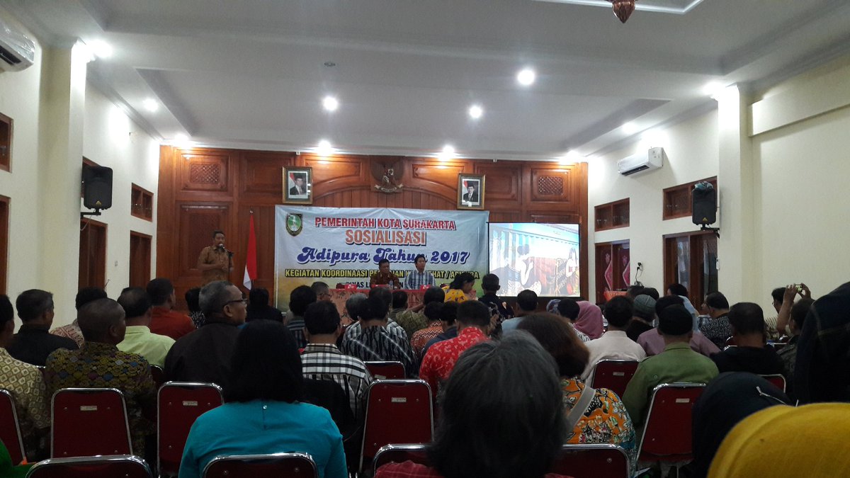 EndangKhusna's tweet photo. Sosialisasi adipura 2017 Kec. Jebres #Solo @kampungnesia https://t.co/QdzCa5EdGx