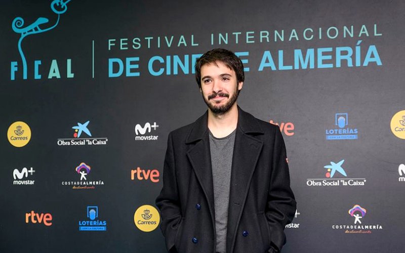 hondarribihitza's tweet photo. Telmo Basterretxearen euskarazko lan bat Almerian saritua:
https://t.co/Z3GPjEhCMP
#fical2017-ko @CorreosFestival saria irabazi du, #Hondarribia|n errodatutako 'Ne martzianoik gogokoena' film laburrarekin https://t.co/qr6KZlZ58l