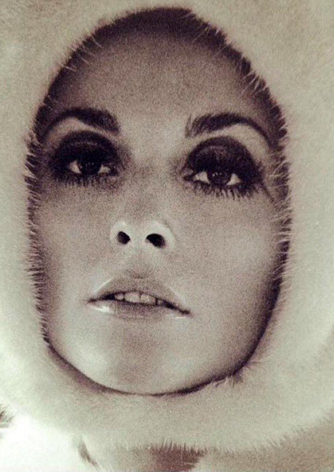 deppleg's tweet image. I want to use this day to take a moment to honour/commemorate the life&amp;amp;untimely death of the incredibly talented and beautiful Sharon Tate and her unborn baby who never even had a chance at life. Rest in peace, Sharon Tate (1943 - 1969) 🌻

Fuck Charles Manson, Rot and burn.