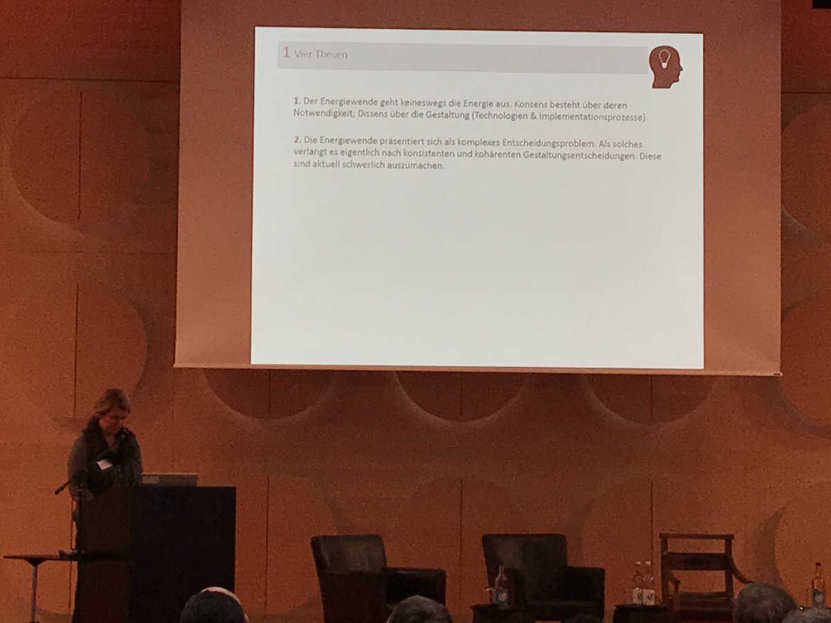 ZSW (@zsw_bw) on Twitter photo Jetzt kommt die Philosophie ins Spiel: Dagmar Borchers fragt, ob der #Energiewende die Energie ausgeht. #solarbranchentag <a href="/SolarClusterBW/">Solar Cluster BW</a> Jetzt kommt die Philosophie ins Spiel: Dagmar Borchers fragt, ob der #Energiewende die Energie ausgeht. #solarbranchentag <a href="/SolarClusterBW/">Solar Cluster BW</a>