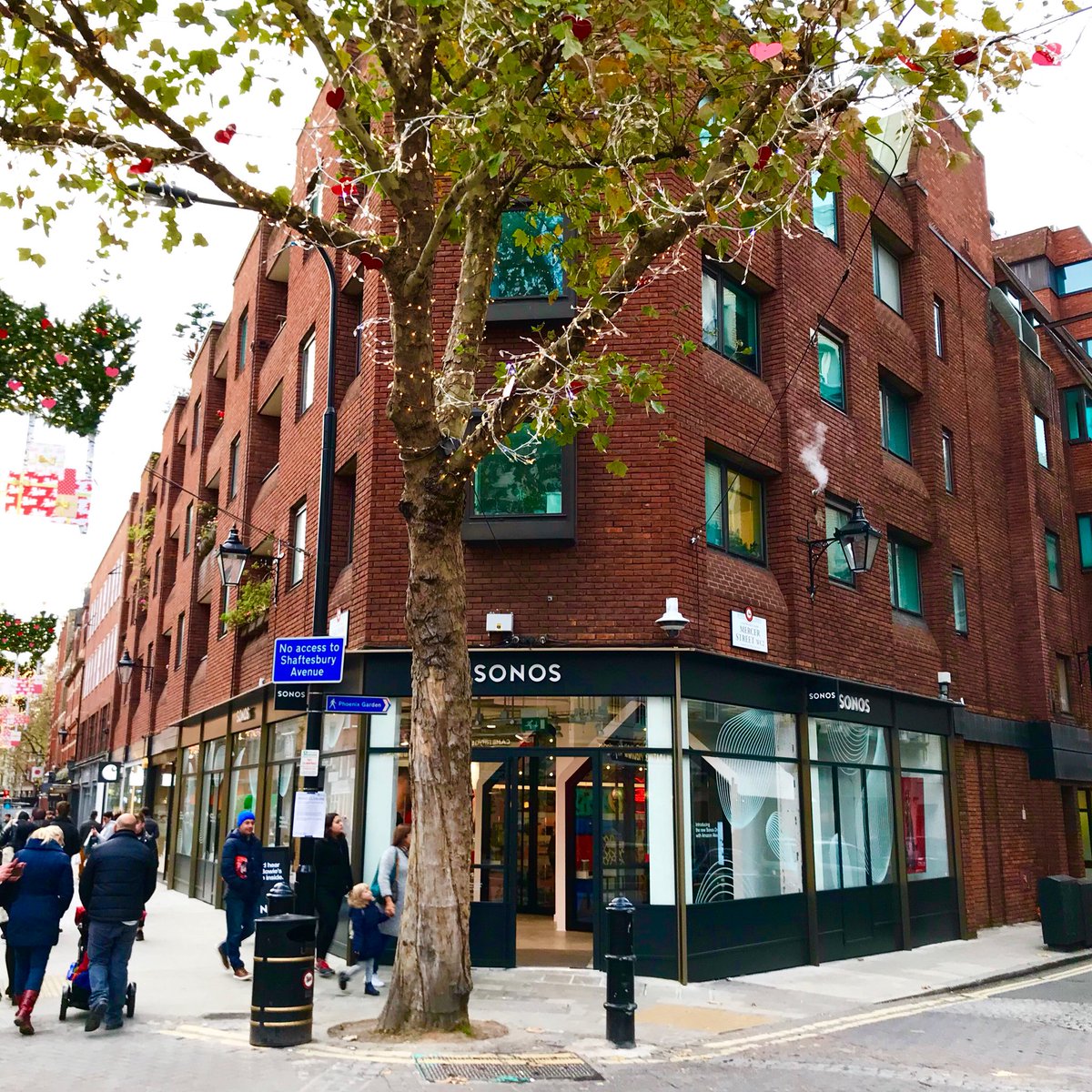 duncangilliard's tweet photo. Loving the new @Sonos #flagship in @7DialsLondon looks awesome and amazing fit out #musiclovers #worldclassdesign #JLLDeal https://t.co/CR7Cha5FNK