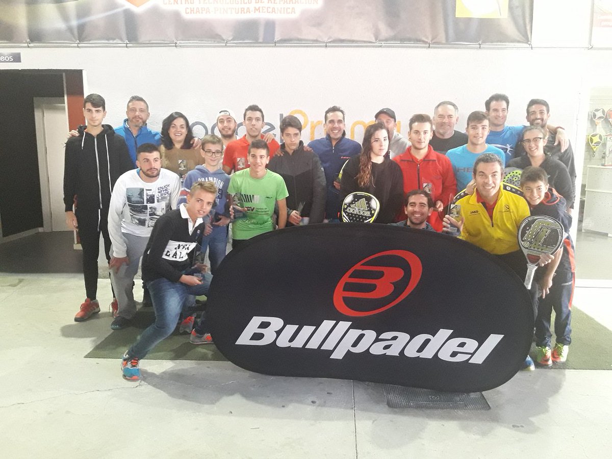 PadelPremium's tweet photo. Ya podéis ver en nuestra página de Facebook la crónica y fotos del Master Provincial y el Open Plata "Trofeo Burger King" que se celebró este pasado fin de semana. https://t.co/zrSu1pk2tm https://t.co/1vqQrHytgQ