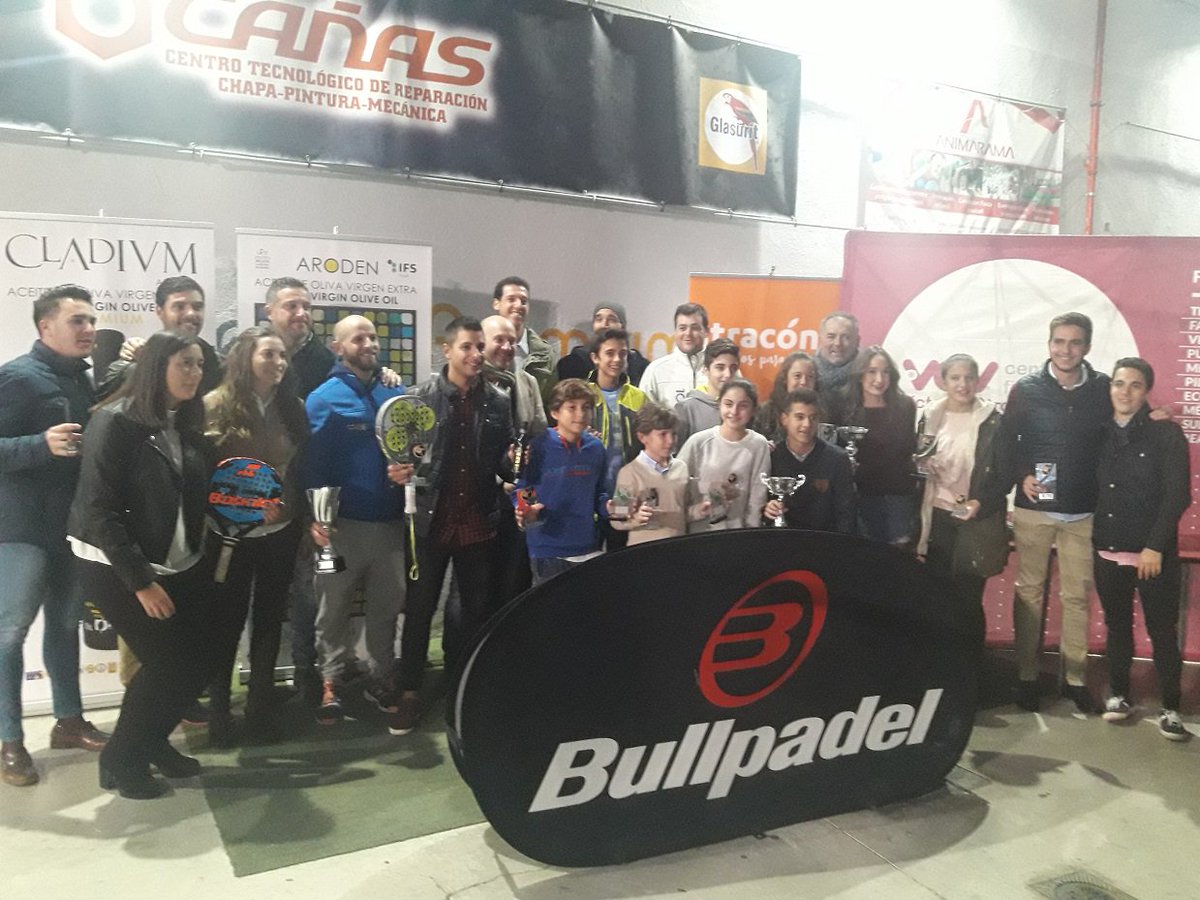 PadelPremium's tweet photo. Ya podéis ver en nuestra página de Facebook la crónica y fotos del Master Provincial y el Open Plata "Trofeo Burger King" que se celebró este pasado fin de semana. https://t.co/zrSu1pk2tm https://t.co/1vqQrHytgQ