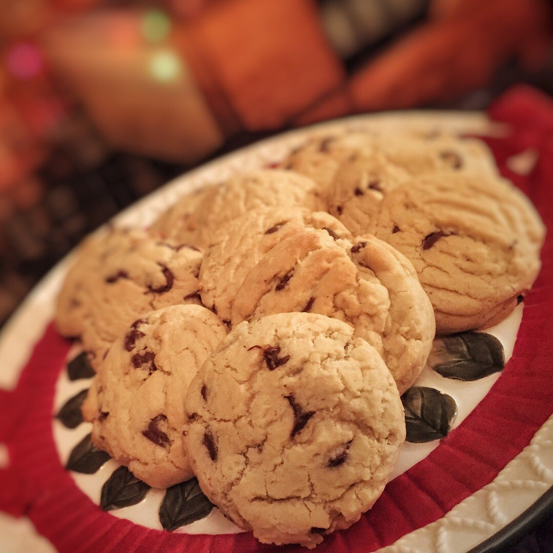 FlipOutRightNow's tweet photo. Are you having a cookie exchange this year? Let us do the baking for you!! Chocolate Chip, Ginger Molasses, Chocolate Crackle, and of course, Shortbread - ORDER NOW https://t.co/P3UHFN4T1I #FlipOutForChristmas https://t.co/TqiM00fvoe
