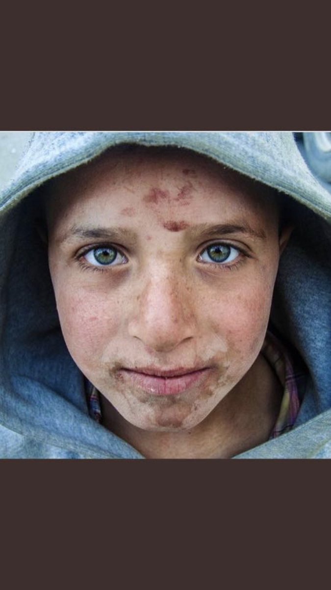 As_Alsharaa's tweet photo. #Magic is that line that allows you to go from the real world to the world of illusion, his dream is that the illusion will come true. #Syrian_boy https://t.co/J94MD0XsbT