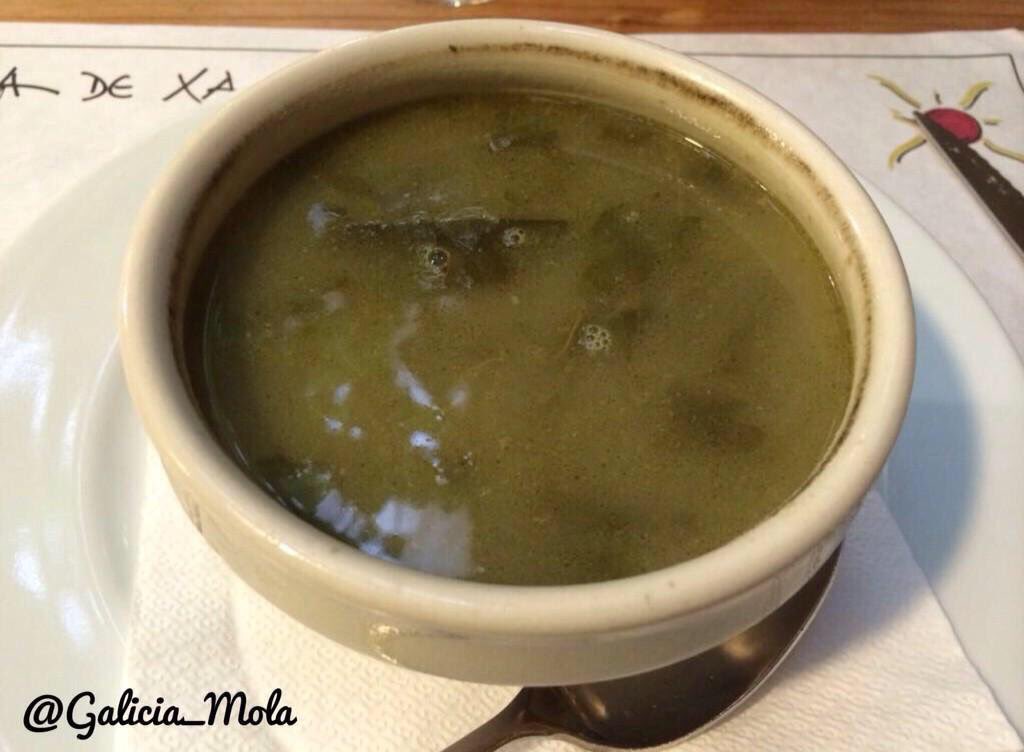 Galicia_Mola's tweet photo. Hoy seguro que no le dirías que no a una buena taza de caldo 😋

#Galicia #GaliciaMola https://t.co/qrvJMHtMrz
